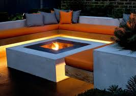 Spot Led Exterieur 40 Idees Sur L Eclairage De Jardin Moderne Eclairage De Jardin Spot Led Exterieur Salon De Jardin Exterieur