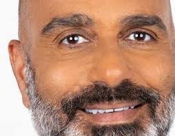 Garth Ramsay's Instagram, Twitter & Facebook