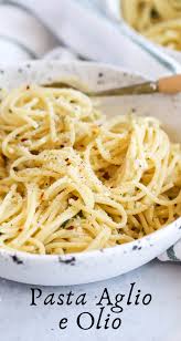 Pasta Aglio E Olio Simply Made Recipes Recipe In 2020 Pasta Aglio E Olio Easy Pasta Recipes Meatless Pasta Recipes