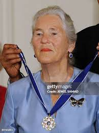 Dr. Janet Davison Rowley receives the Presidential Medal of Freedom... News  Photo