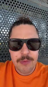 Jake Upton (@jakeuptonofficial)