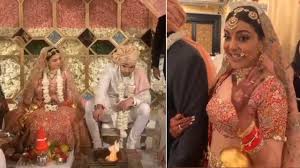 Kajal aggarwal, who recently got married to gautam kitchlu, shared beautiful photos of herself on instagram on sunday. Kajal Aggarwal Marriage Video Kajal Weds Gautam Manastars Youtube