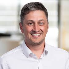 Damian Bailey, Principal