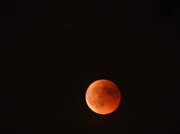 Sin coste para uso comercial sin necesidad de mencionar la fuente vídeos en hd y 4k. File Eclipse De Luna De Sangre Desde Planetario De Madrid 06 Jpg Wikimedia Commons