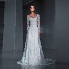 Découvrez notre dernière sélection de robes d'invitées à un mariage dans des styles et couleurs variés. Aliexpress For Sale Nouveau Design Sirene Robe De Mariage A L Interieur 2016 Dentelle Robe De Mari Robe De Mariee Dentelle Robe De Mariee Sirene Robe De Mariee