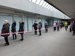 Další informace a odpovědi na vaše otázky najdete také na portálu covid.gov.cz. Koronavirus Ruzinovska Nemocnica Reaguje Na Chaos Pri Ockovani Video Bezmocni Lekari A Dlhe Rady Topky Sk