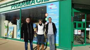 Sos villages d'enfants est active dans 134 pays et vient en aide à plus de 61 000 enfants à travers le monde. A Sannerville L Equipe Sos Village De Tf1 S Interesse Au Manque De Medecin Caen Maville Com