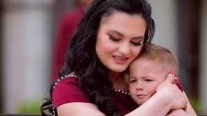 Dylan Bessette's Instagram, Twitter & Facebook