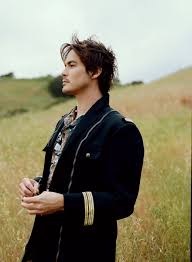 Alex manes (tyler blackburn) singing in the roswell new mexico season 2 finale. Tyler Blackburn Schon Magazine