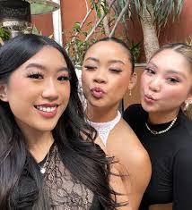 Amy Lien's Instagram, Twitter & Facebook