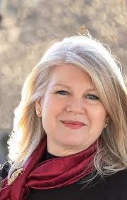 Lana Silver's Instagram, Twitter & Facebook