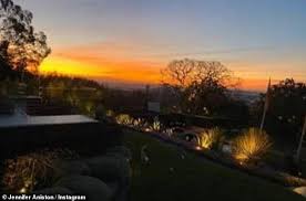 Times for beverly hills, ca Jennifer Aniston Shares Sunset Photo Of Her Beverly Hills Home Showbiz Readsector