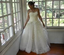 Dreamy 1950s Vintage White Wedding Dress Frothy Tulle Cupcake Etsy White Wedding Dresses Wedding Dresses Bridal Gowns