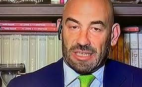 Lo faccio per mia figlia, in cambio di qualche frottola. Roberto Burioni Molli I Social Di Notte Oppure Rischia Di Pentirsene Il Tempo