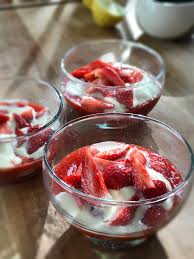 Ma Recette De Fraises Melba Laurent Mariotte Recettes De Fraises Recette Avec Des Fraises Desserts Aux Fruits