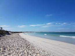 Lugares para ver, formas de recorrer y experiencias. Struisbaai South Africa Scenic Shoreline Africa