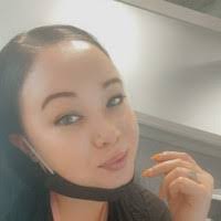 Samantha Smoot's Instagram, Twitter & Facebook