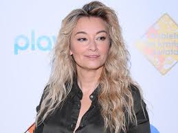 Laureatka licznych nagród za działalność dziennikarską, reporterską i społeczną, m.in. Martyna Wojciechowska Szokuje Fanow Zmiana Fryzury Newsy Polki Pl