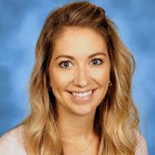 Lindsey Becker's Instagram, Twitter & Facebook