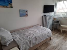 Haustiere & hunde nicht erlaubt. Maritime Ferienwohnung In Deichnahe 2bader 2schlafzimmer Garten