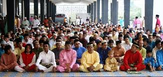 Ketegangan antara penduduk cina di bandar dengan masyarakat melayu miskin luar bandar tercetus akibat pilihan raya 1969 yang mempunyai unsur politik perkauman. Ustaz Apa Masalah Orang Melayu Sebenarnya Iluminasi