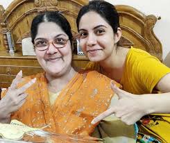 Ekroop Bedi - Mom & Me💕❤️💃❤️🤗... | Facebook