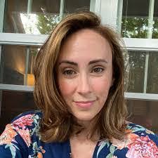 Carrie Simonson's Instagram, Twitter & Facebook