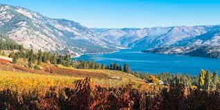 This natural wonder with crystal clean water and breathtaking views attracts. Lake Chelan