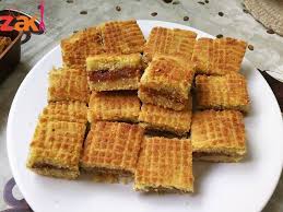 معمول مد بالتمر او الفستق الحلبي او الجوز زاكي food arabic food desserts