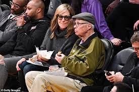 Allison janney, the cerebral star of the west wing.. Allison Janney Takes Selfies With Her Dad As They Sit Courtside At La Lakers Basketball Game Daily Mail Online