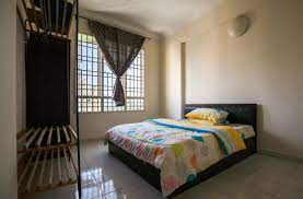 Budget hotel along busy penang road, federal hotel is within walking distance of many eating places as well as. Top 5 Instant Book Budget Homestays Below Rm100 Onlypenang Com