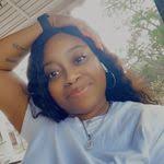 Quina Smith's Instagram, Twitter & Facebook