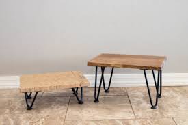 Hitch tailgate table is the easiest and coolest table that attaches to your truck, suv or any vehicle that has a standard 2 trailer hitch. How To Build A Bench From An Old Tailgate Addicted 2 Diy