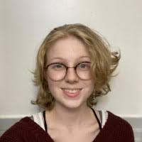 Elizabeth Oakley's Instagram, Twitter & Facebook