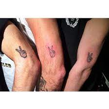 The Art Of Stick N Pokes Peace Sign Tattoos Hand Tattoos Small Friendship Tattoos