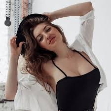 Assol Gatsby - Free nude pics, galleries & more at Babepedia