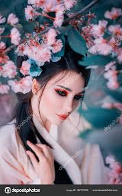 Femme mode gros plan portrait. Belle race mixte asiatique caucasien jeune  fille parfaite art de la