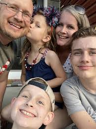 Robert Kassin's Instagram, Twitter & Facebook