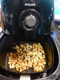 Turn on the air fryer with a maximum temperature of 400ºf. Can I Make Popcorn In Airfryer Making Popcorn In Air Fryer No More Deep Frying If Needed Line The Sides Of The Tray With Aluminum Foil To Prevent Popped