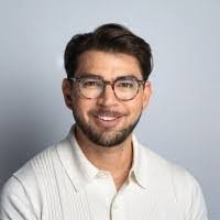 Daniel Huskins's Instagram, Twitter & Facebook