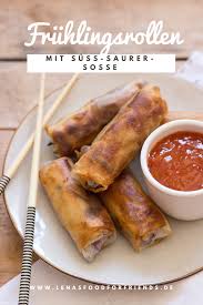 Selbstgemachte Fruhlingsrollen Mit Rotkohl Und Mohren Vegan Rezept Fruhlingsrollen Fruhlingsrollen Rezept Rezepte