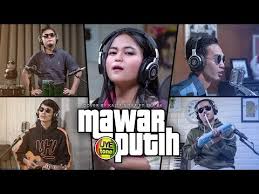 Untuk melihat detail lagu mawar putih klik salah satu judul yang cocok, kemudian untuk link download mawar putih ada di halaman berikutnya. Kalia Siska Puja Puja Mp3 Downloads