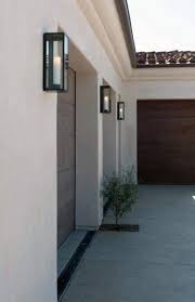 Simple, sharp, and clean, the ledge outdoor wall light is a versatile fixture that can fit in with just about any modern design. 50 Outdoor Garagen Beleuchtung Ideen Aussen Beleuchtung Designs Deutsch Style Modern Outdoor Lighting Exterior Lighting Design Modern Exterior Lighting