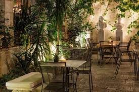 Athens Greece When Temperatures Rise Greek Coffee Aficionados Pass On Conventional Coffee Shops In Favour Of The City S Amazing Gardens Garden Cafe Athens