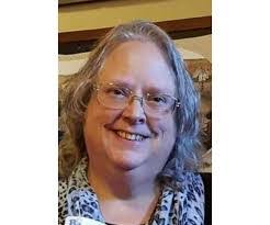 Robin Hiatt's Instagram, Twitter & Facebook