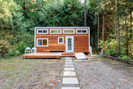 Wenn jemand ein tiny haus bei uns kauft dann bekommt er den übernachtunghspreis natürlich erstattet. Tiny House Was Steckt Hinter Der Modernen Wohnform