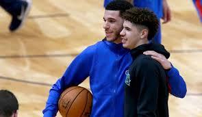 He played college basketball for the oklahoma sooners. Nba Trae Young Und Collins Bei Den Hawks Die Zukunft Ist Angekommen