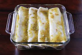 A creamy filling of chicken, sour cream, and cheese gets an added kick stirred into it with pace® picante sauce. Salsa Verde Chicken Enchiladas How To Make Chicken Enchiladas