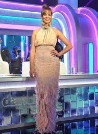 Balaton környéki vállalkozások termékein alapul „nánásiék, azaz ördög nóra és nánási pál nemrég megnyílt akarattyai delikátboltjának kínálata. Ordog Nora Uj Frizuraja Elvonta A Figyelmet Gyonyoru Estelyi Ruhajarol Is Hazai Sztar Femina