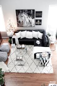 Your living room is a place where you show off your home to the world. Christmas Family Room Decor Ideas Setting For Four